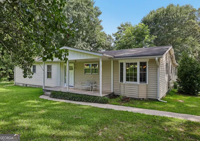 Photo 2 of Sale Pending at 1615 New Hope Rd, Lawrenceville, GA 30045 | MLS# 10811796 | Listing updated on 2026-08-17