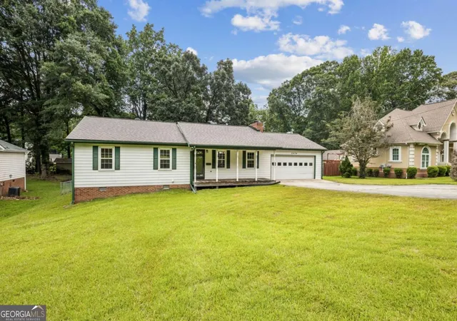 Photo 3 of Sale Pending at 2474 Braselton Hwy, Buford, GA 30519 | MLS# 10794016 | Listing updated on 2026-09-10