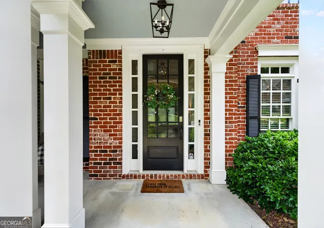 Photo 3 of Sale Pending at 2898 Paces Farm Ct Sw, Marietta, GA 30064 | MLS# 10790048 | Listing updated on 2026-09-09