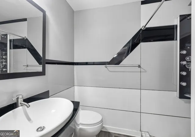 Photo 17 of Single family home for sale at 2250 Bouldercrest Rd SE, Atlanta, GA 30316 | MLS# 10828394 | Listing updated on 2026-10-06