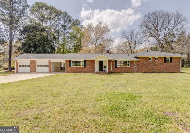 Homes for sale in Cedartown, GA | 207 John Phillips Rd, Cedartown, GA 30125 | MLS# 10723723