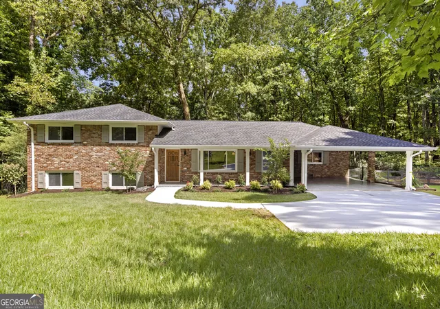 Photo 3 of Single family home for sale at 1891 Silver Hl Rd, Stone Mountain, GA 30087 | MLS# 10827966 | Listing updated on 2026-08-20