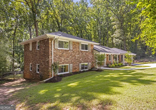 Photo 3 of Single family home for sale at 1891 Silver Hl Rd, Stone Mountain, GA 30087 | MLS# 10827966 | Listing updated on 2026-08-20