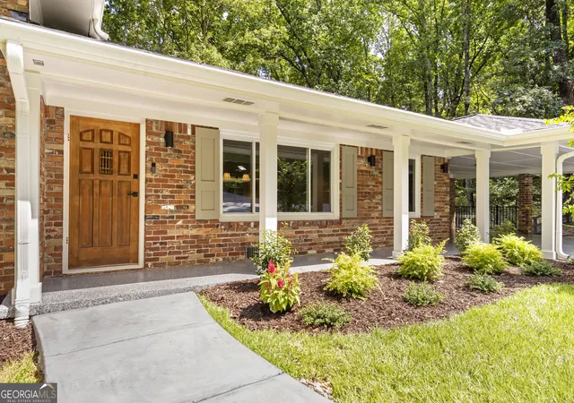 Photo 4 of Single family home for sale at 1891 Silver Hl Rd, Stone Mountain, GA 30087 | MLS# 10827966 | Listing updated on 2026-08-20