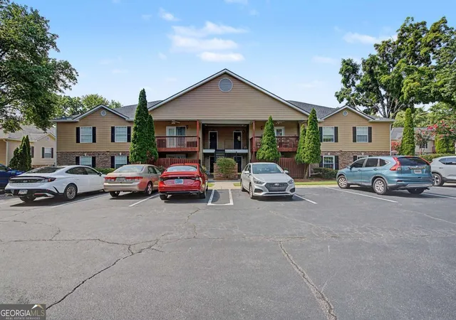 2nd image of 706 Brighton Pt, Sandy Springs, GA 30328 | MLS# 10809398