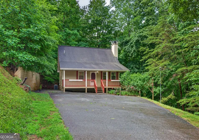 Homes for sale in Blairsville, GA | 131 April Ln, Blairsville, GA 30512 | MLS# 10774985