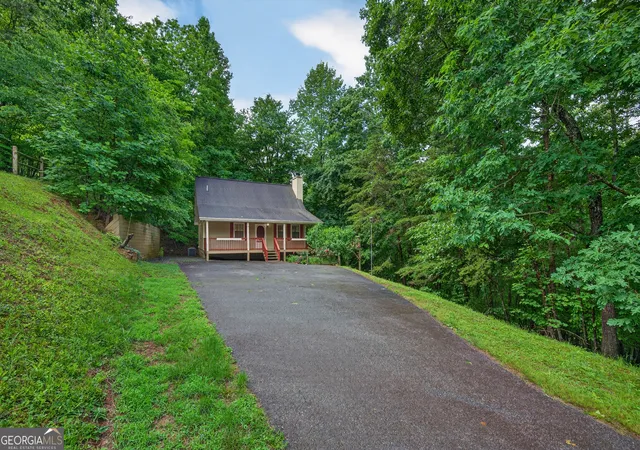 4th image of 131 April Ln, Blairsville, GA 30512 | MLS# 10774985