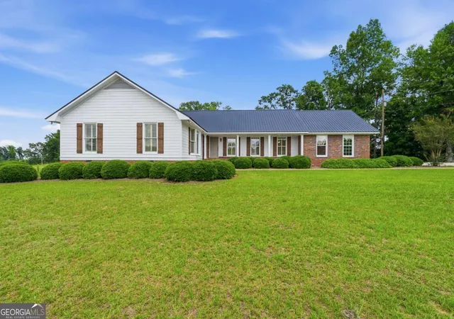 Homes for sale in Mcintyre, GA | 390 Dedrick Rd, Mcintyre, GA 31054 | MLS# 10785211