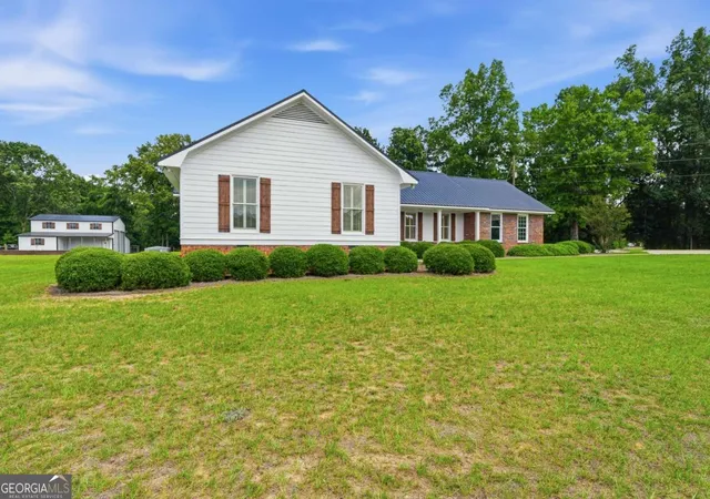 Homes for sale in Mcintyre, GA | 390 Dedrick Rd, Mcintyre, GA 31054 | MLS# 10785211