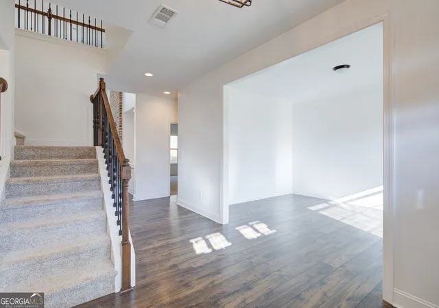 Photo 4 of Single family home for sale at 6660 Canyon Cvs, Cumming, GA 30028 | MLS# 10711930 | Listing updated on 2026-08-28