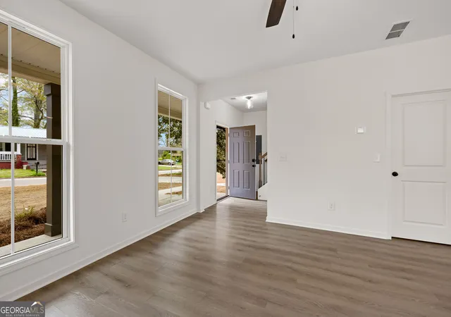4th image of 37 Ray St, Newnan, GA 30263 | MLS# 10822805