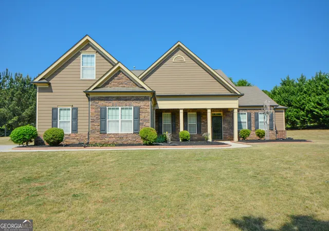 Photo 1 of Single family home for sale at 125 Haddonstone Dr, Fayetteville, GA 30215 | MLS# 10742323 | Listing updated on 2026-08-17