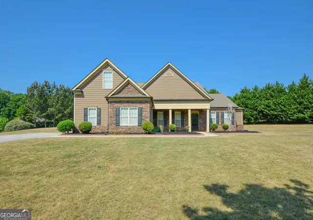 Photo 2 of Single family home for sale at 125 Haddonstone Dr, Fayetteville, GA 30215 | MLS# 10742323 | Listing updated on 2026-08-17