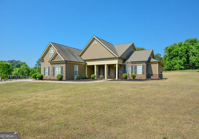 Photo 2 of Single family home for sale at 125 Haddonstone Dr, Fayetteville, GA 30215 | MLS# 10742323 | Listing updated on 2026-08-17