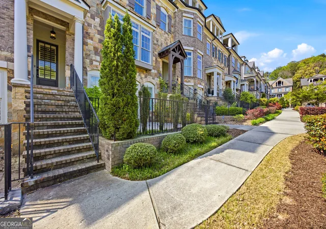 Photo 2 of Townhouse for sale at 1117 Cordia Ave Nw, Atlanta, GA 30318 | MLS# 10727988 | Listing updated on 2026-04-22