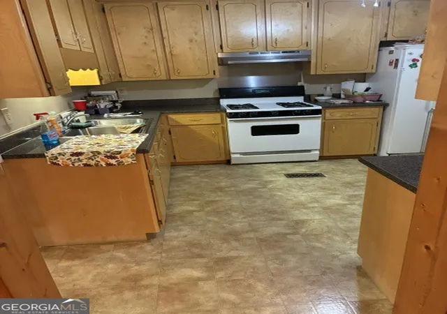 Photo 3 of Manufactured home for sale at 226 Forest Valley Dr, Milledgeville, GA 31061 | MLS# 10764148 | Listing updated on 2026-08-30