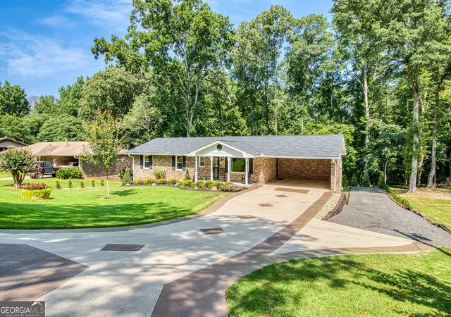 4th image of 27 Lynhaven Dr, Newnan, GA 30263 | MLS# 10800907