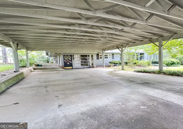 Homes for sale in Centre, AL | 207 Iris Dr, Centre, AL 35960 | MLS# 10775060