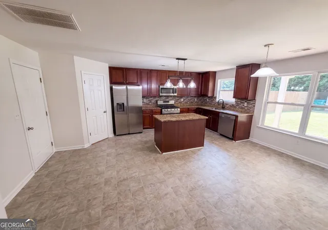 Photo 2 of Single family home for sale at 538 Walnut Wy, Palmetto, GA 30268 | MLS# 10831144 | Listing updated on 2026-10-04