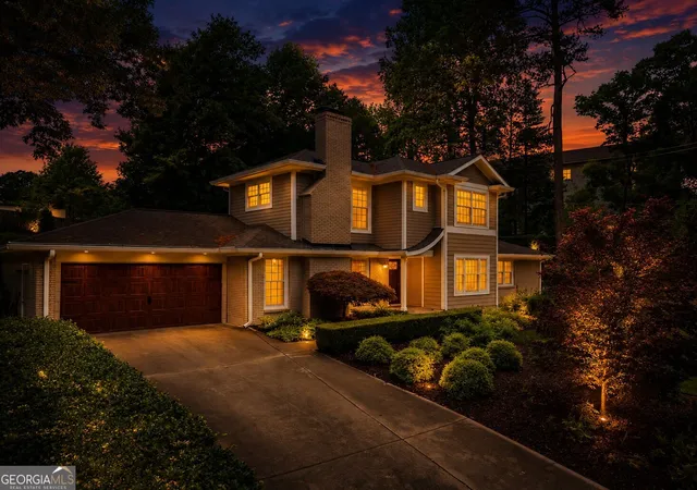 2nd image of 4374 Peachtree Dunwoody Rd Ne, Atlanta, GA 30342 | MLS# 10763385
