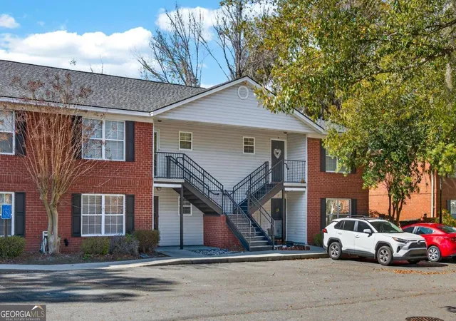 Homes for sale in Savannah, GA | 310 Tibet Ave #8, Savannah, GA 31406 | MLS# 10720031