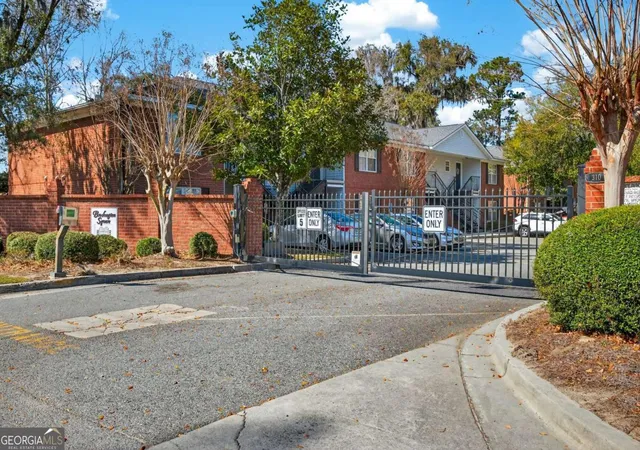 Homes for sale in Savannah, GA | 310 Tibet Ave #8, Savannah, GA 31406 | MLS# 10720031