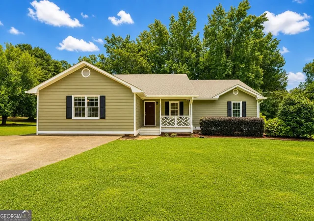 Photo 2 of Sale Pending at 1830 King Mill Rd, Mcdonough, GA 30252 | MLS# 10822123 | Listing updated on 2026-08-31