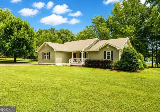 Photo 3 of Sale Pending at 1830 King Mill Rd, Mcdonough, GA 30252 | MLS# 10822123 | Listing updated on 2026-08-31