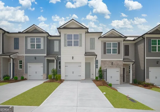 Photo 1 of Sale Pending at 2025 Roseleigh Dr, Douglasville, GA 30134 | MLS# 10825503 | Listing updated on 2026-09-11