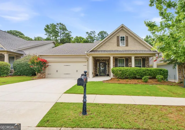 1st image of 1143 Pebble Creek Ln, Locust Grove, GA 30248 | MLS# 10808204