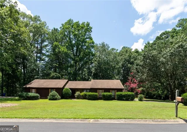 Homes for sale in Marietta, GA | 423 Dartmoor Dr, Marietta, GA 30064 | MLS# 10804898