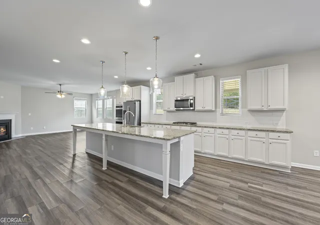 2nd image of 30 Fanleaf Dr, Fairburn, GA 30213 | MLS# 10662354