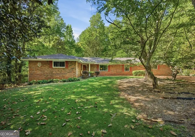 Photo 2 of Single family home for sale at 2907 Glad Dale Dr Se, Conyers, GA 30094 | MLS# 10832980 | Listing updated on 2026-09-11