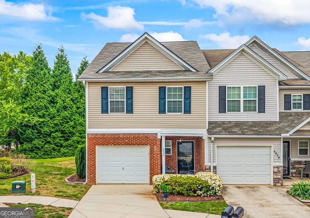 Homes for sale in Flowery Branch, GA | 4830 Zephyr Cove Pl, Flowery Branch, GA 30542 | MLS# 10762404