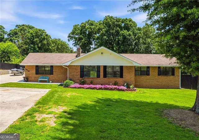 Photo 1 of Single family home for sale at 1910 Mack Rd, Douglasville, GA 30135 | MLS# 10796010 | Listing updated on 2026-08-21