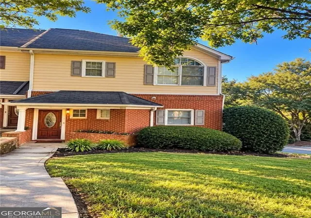 Photo 1 of Townhouse for sale at 8620 Hope Mews Ct, Sandy Springs, GA 30350 | MLS# 10872217 | Listing updated on 2026-10-27