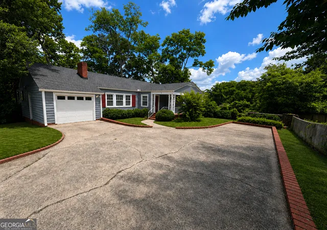 Photo 1 of Single family home for sale at 9 Eastridge Ct Sw, Rome, GA 30161 | MLS# 10645242 | Listing updated on 2026-06-26
