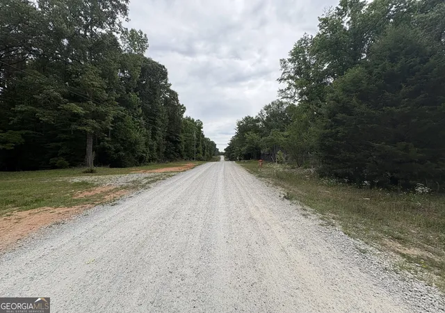 Homes for sale in Hogansville, GA | 355 N River Cir, Hogansville, GA 30230 | MLS# 10759631