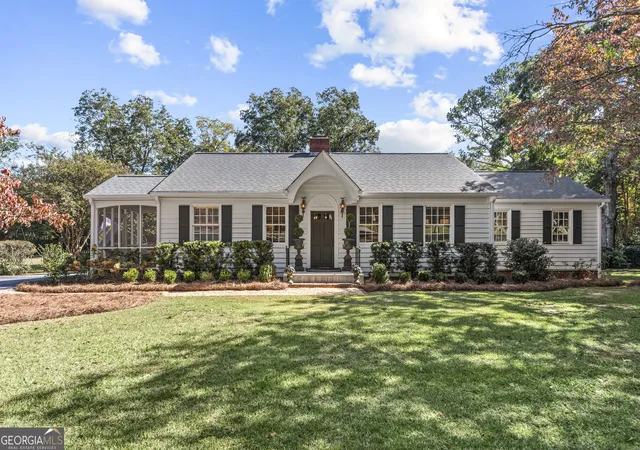 Photo 1 of Single family home for sale at 1069 Eatonton Rd, Madison, GA 30650 | MLS# 10873178 | Listing updated on 2026-10-30