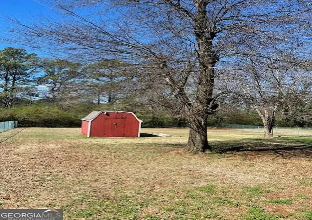 Photo 3 of Sale Pending at 381 Etowah Dr, Cartersville, GA 30120 | MLS# 10789998 | Listing updated on 2026-09-03