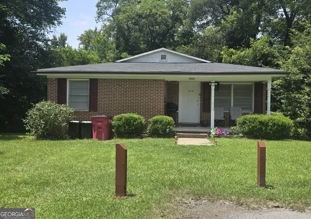 Photo 2 of Single family home for sale at 1818 Kinder Kare Dr, Macon, GA 31217 | MLS# 10818428 | Listing updated on 2026-09-11