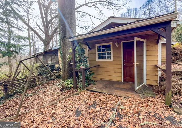 Photo 2 of Single family home for sale at 2518 Bellview Ln, Young Harris, GA 30582 | MLS# 10831285 | Listing updated on 2026-09-05