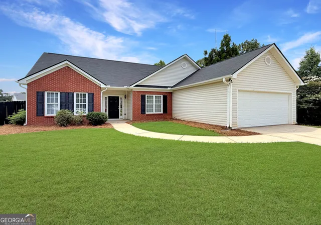 1st image of 122 Kayla Ct, Griffin, GA 30223 | MLS# 10810091