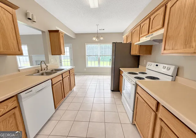 5th image of 122 Kayla Ct, Griffin, GA 30223 | MLS# 10810091