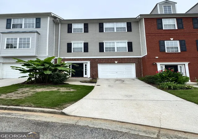 Townhouse for sale at 3686 Lantern Walk Ln, Scottdale, GA 30079 | MLS# 10765100 | Listing updated on 2026-08-10