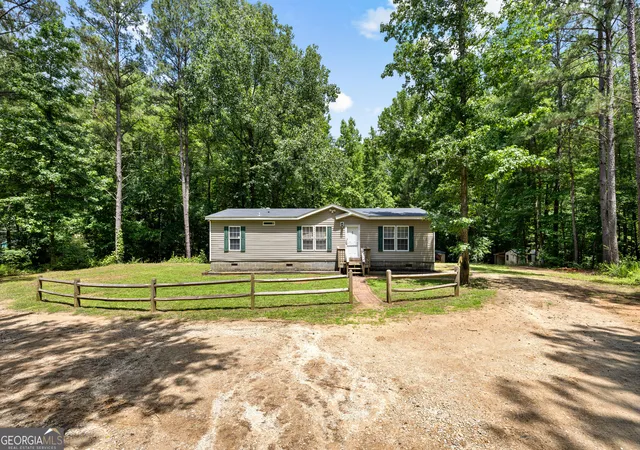 Homes for sale in Hogansville, GA | 888 Minardi Dr, Hogansville, GA 30230 | MLS# 10779496