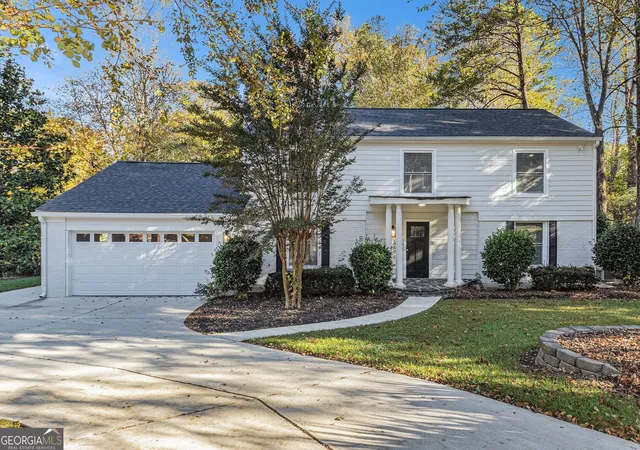 Photo 1 of Sale Pending at 3695 Fox Hills Dr Se, Marietta, GA 30067 | MLS# 10834153 | Listing updated on 2026-09-02