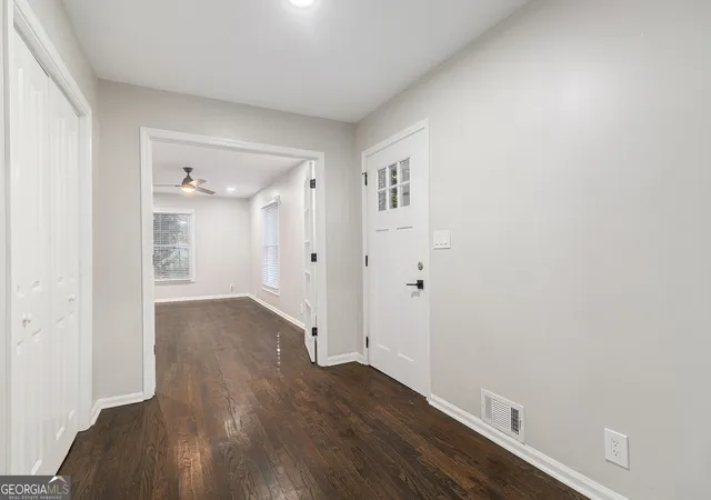 Photo 3 of Sale Pending at 3695 Fox Hills Dr Se, Marietta, GA 30067 | MLS# 10834153 | Listing updated on 2026-09-02