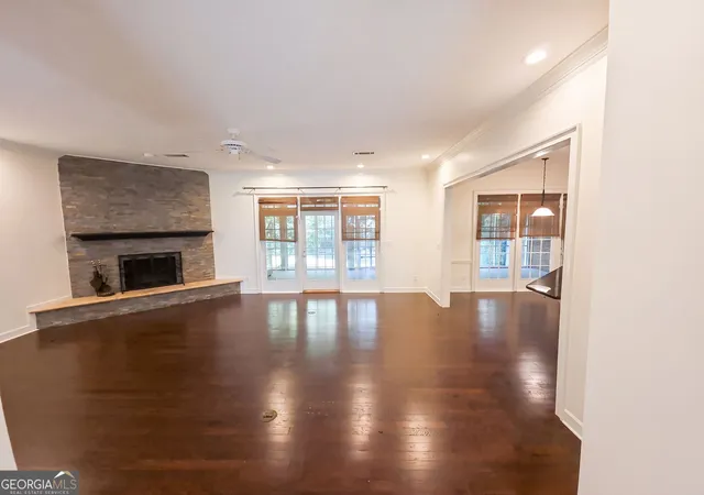Photo 2 of Single family home for sale at 2109 Cumberland Ln, Albany, GA 31721 | MLS# 10831963 | Listing updated on 2026-09-06