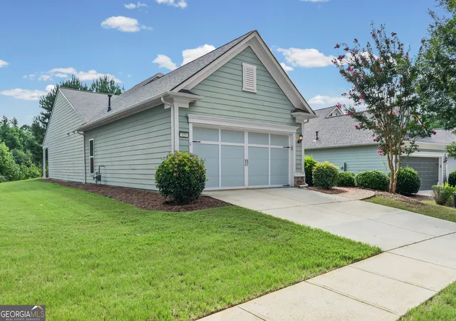 Photo 2 of Single family home for sale at 329 Sandy Springs Dr, Griffin, GA 30223 | MLS# 10822927 | Listing updated on 2026-09-13